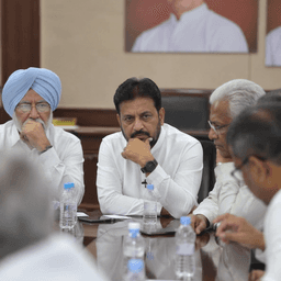 पंजाब कांग्रेस में अंदरूनी कलह, नगर निगम चुनावों में हार के बाद बढ़ा तनाव