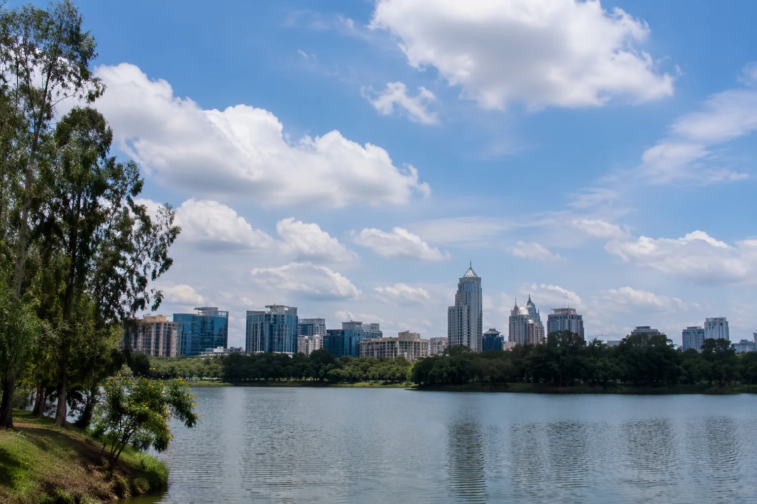 Bengaluru Weather Today 10 June 2026: 27°C, Partly cloudy | AQI 33 (Good)