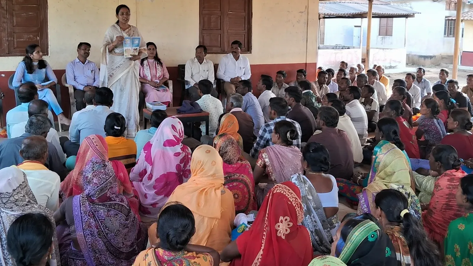 15 से ज्यादा ग्राम पंचायतों में 2,000 मजदूरों को कानूनी जागरूकता ट्रेनिंग