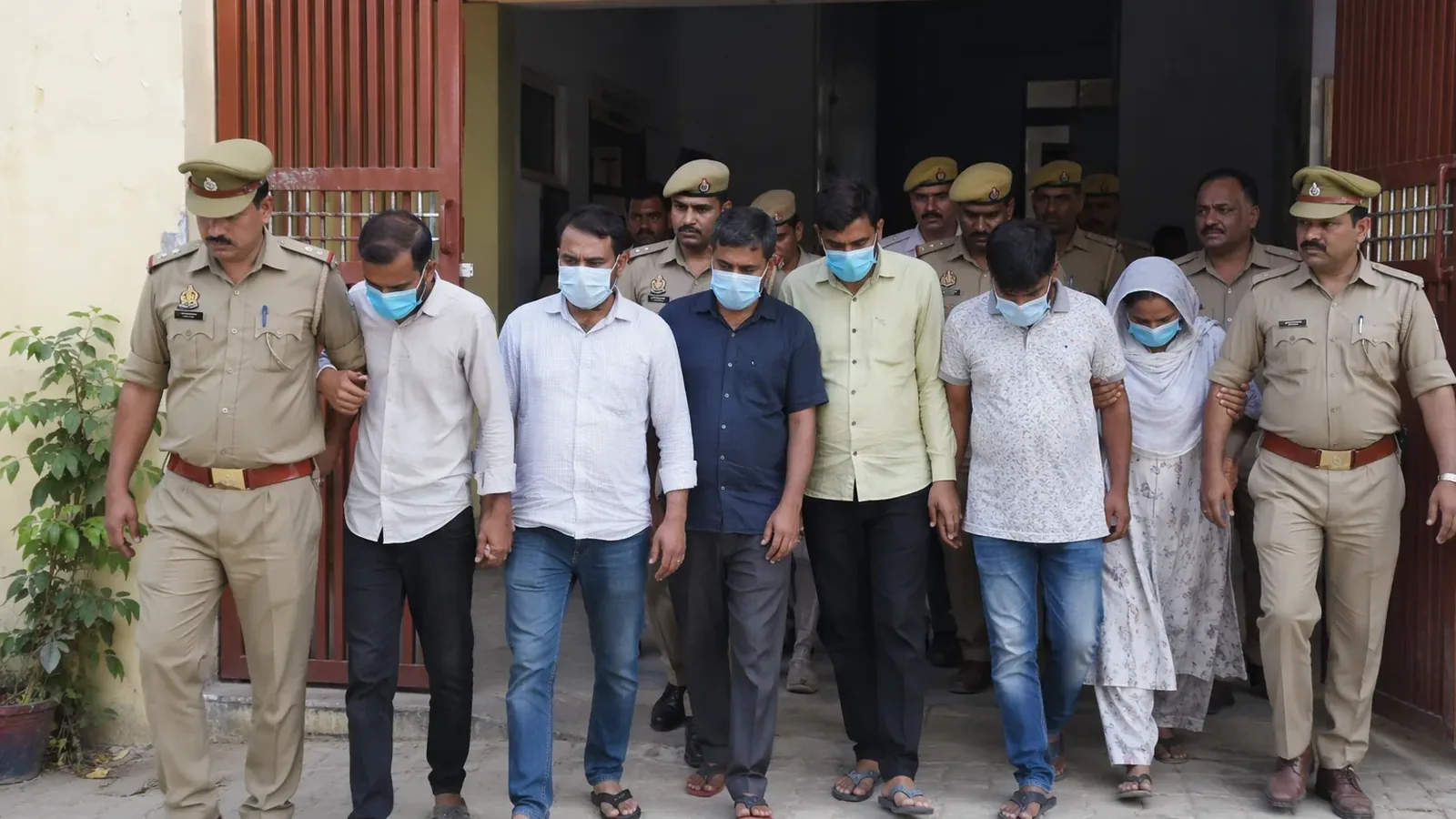 उत्तर प्रदेश में अवैध लिंग परीक्षण रैकेट का भंडाफोड़, छह गिरफ्तार