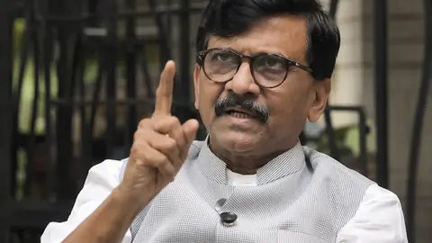 संजय राउत ने 6 शिवसेना सांसदों को Y+ सुरक्षा पर उठाए सवाल