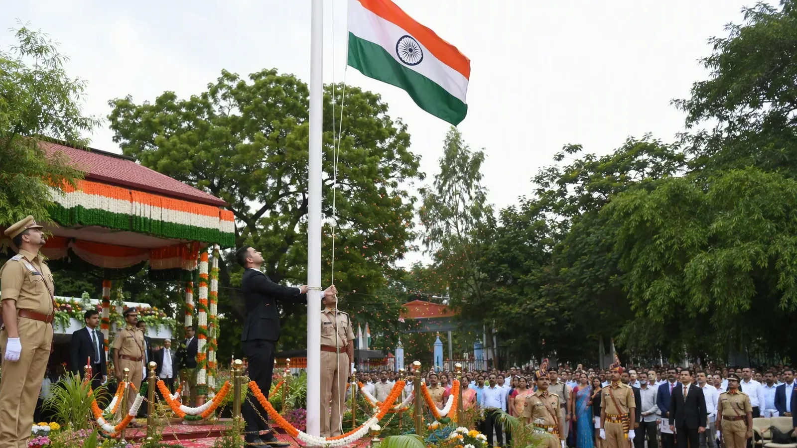 स्वतंत्रता दिवस पर वेल्लोर में शहीदों को दी श्रद्धांजलि