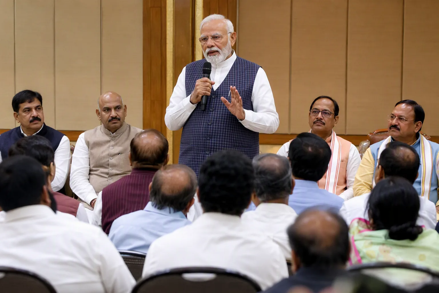PM Modi Addresses NDA MPs, Urges Unity Amid Parliament Disruptions