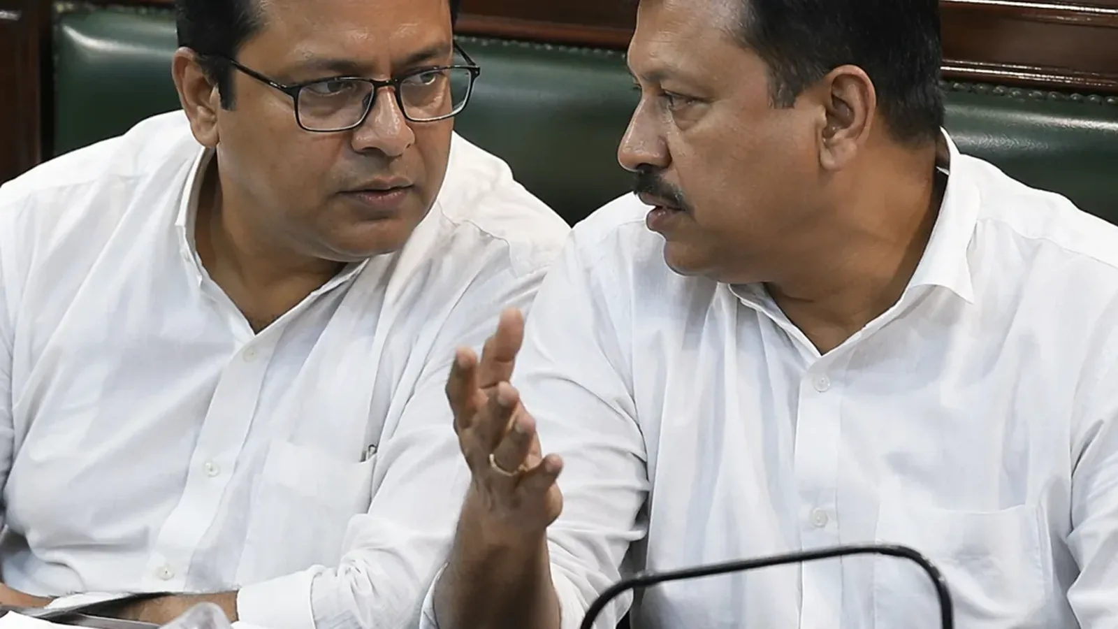पश्चिम बंगाल में TMC में बगावत: 50 विधायकों के समर्थन का दावा, स्पीकर से मिल सकते हैं बागी विधायक