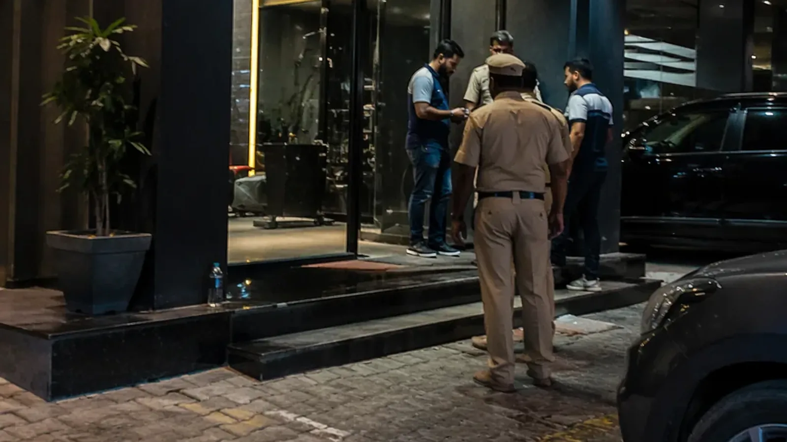Firing Outside Gym Endorsed by Punjabi Singer Guru Randhawa in Delhi