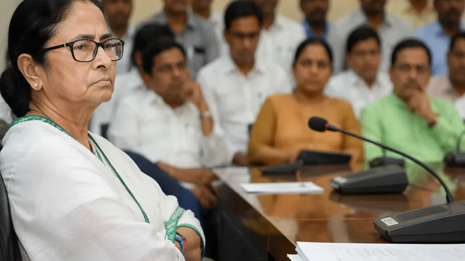 TMC Faces Major Split as 58 MLAs Break Away, Mamata's Leadership Challenged
