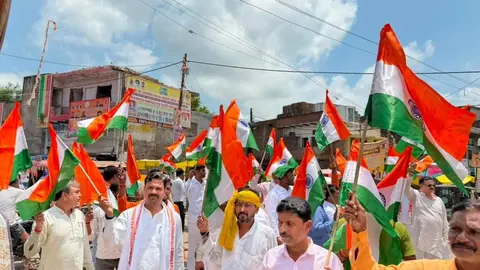 बबेरू में 75 मीटर लंबे तिरंगे के साथ भव्य रैली आयोजित