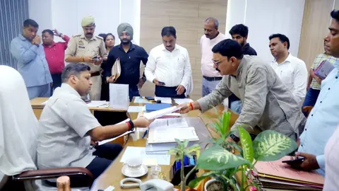 District Magistrate Mandad Addresses Public Grievances in Ghaziabad Hearing