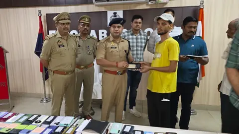 फिरोजाबाद पुलिस ने 151 गुम मोबाइल बरामद कर लौटाए मालिकों को
