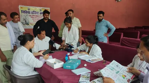 बड़ौत मेडिसिटी ने शाहपुर बड़ौली में लगाया स्वास्थ्य जागरूकता कैंप