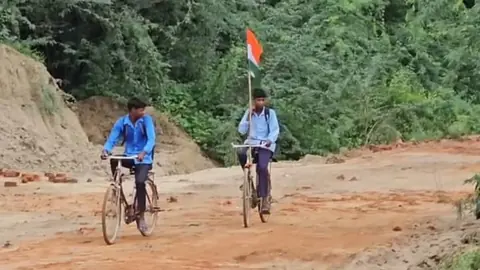 हमीरपुर में सड़क निर्माण तेज, छात्रों की मांग पर प्रशासन सक्रिय