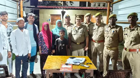 बांदा पुलिस ने गुमशुदा बच्चे को परिवार से मिलाया