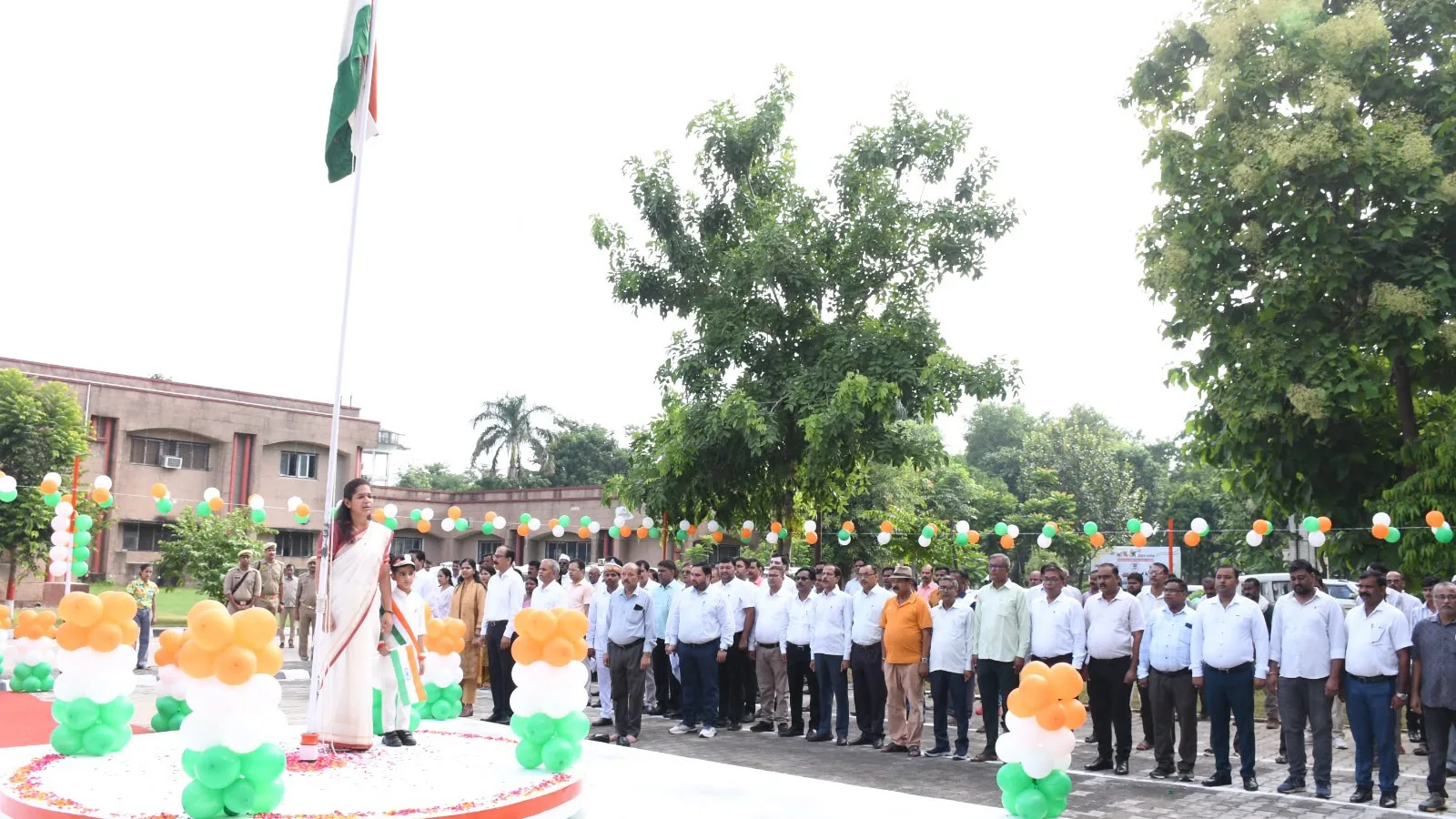 Shravasti Celebrates 80th Independence Day with Flag Hoisting and Awards