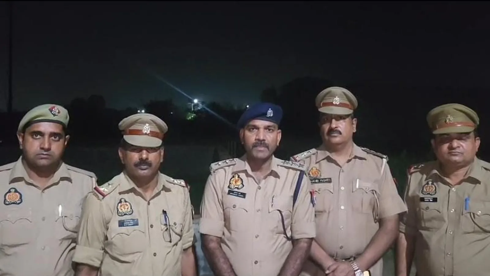 Ghaziabad Modinagar: Two on scooter fire at police during check, one injured; chain loot cash, pistol recovered
