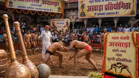नाग पंचमी पर वाराणसी के अखाड़ों में कुश्ती का उत्सव शुरू