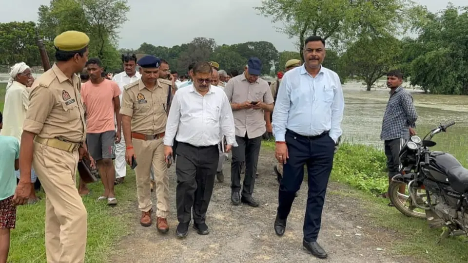 मिर्जापुर में भारी बारिश से सात गांव जलभराव की चपेट में
