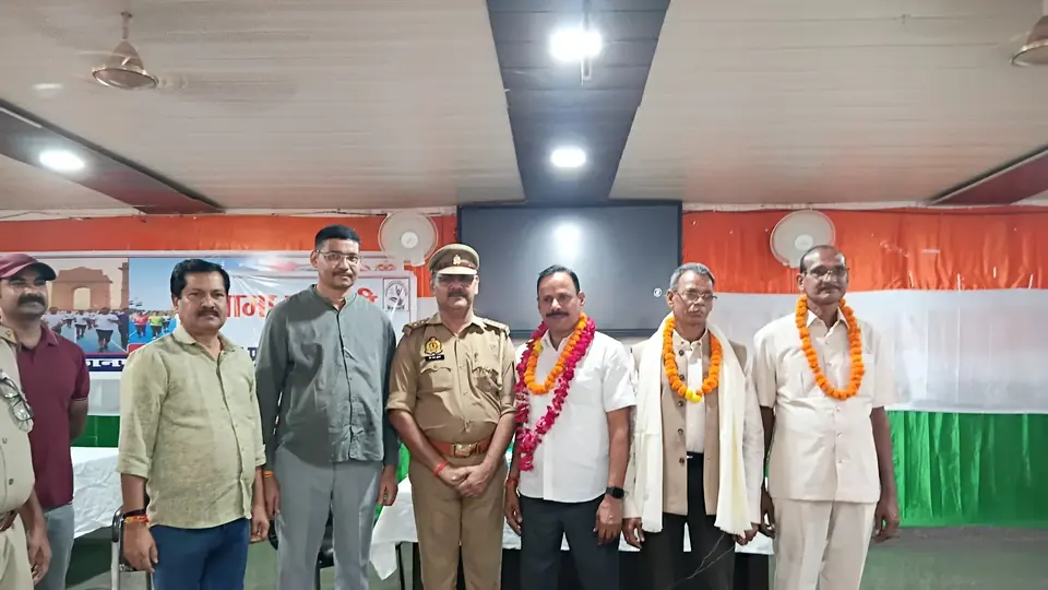 कानपुर देहात में तीन पुलिस अधिकारियों की सम्मानजनक विदाई समारोह