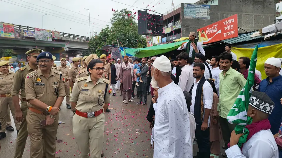 कानपुर देहात में बारावफात पर्व को लेकर पुलिस ने सुरक्षा के पुख्ता इंतजाम किए हैं