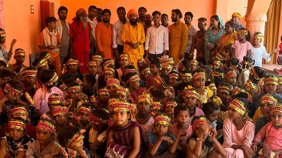 सावन के अंत में मंदिर में भव्य हवन-पूजन और कन्या भोज का आयोजन