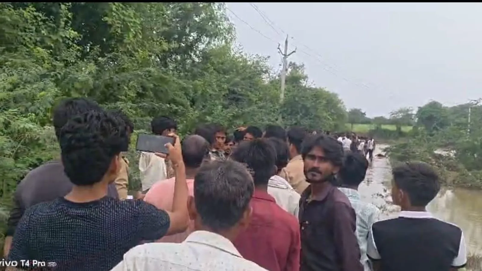 हमीरपुर में नाले में बही 15 साल की किशोरी, रेस्क्यू टीम तलाश में जुटी