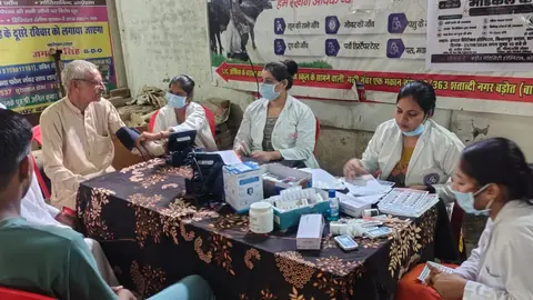 स्वर्गीय प्रोफेसर की याद में बड़ौत में बड़ा मुफ्त मेडिकल कैंप