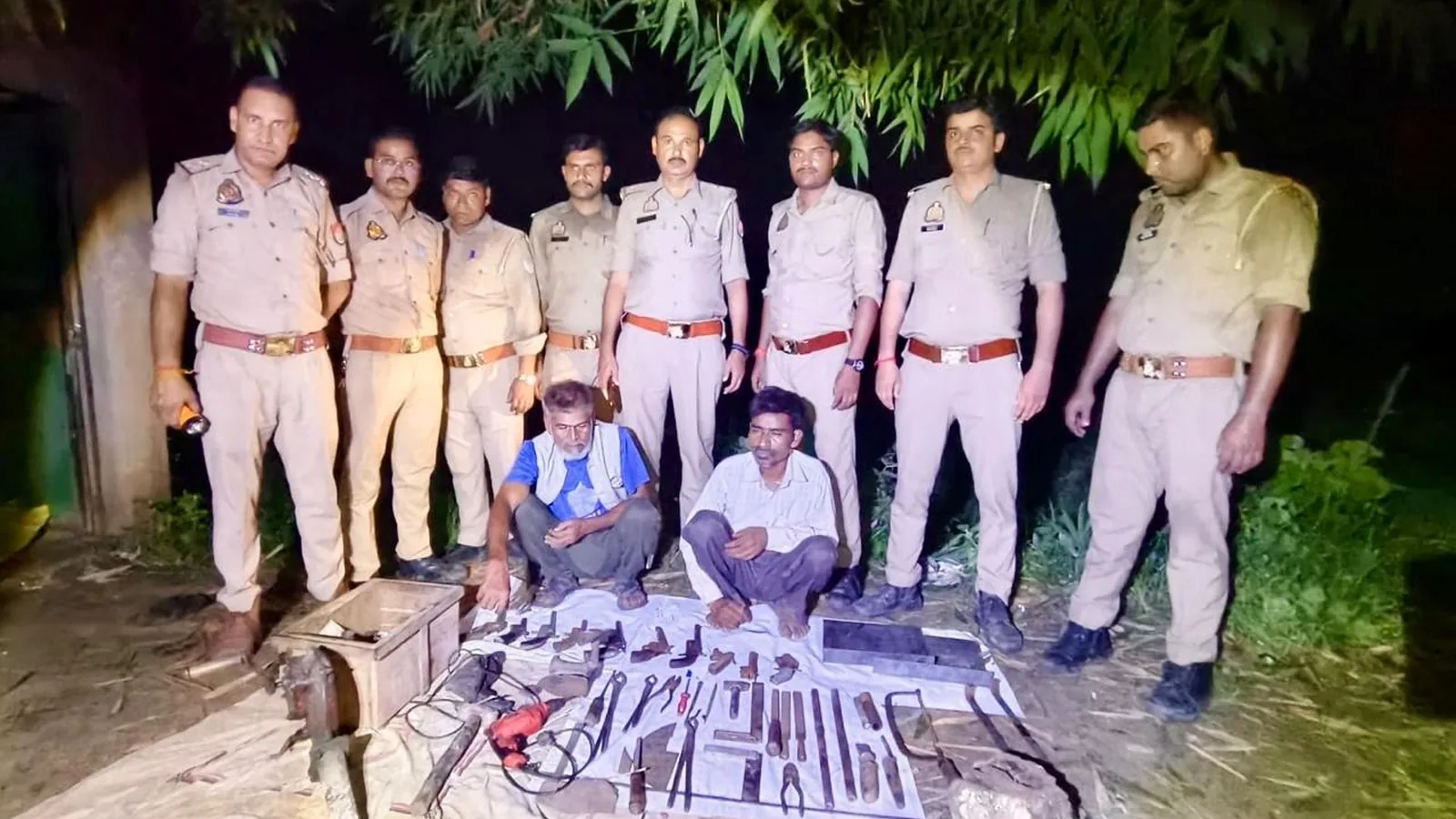 Police bust illegal weapons unit, arrest two for making and selling country pistols