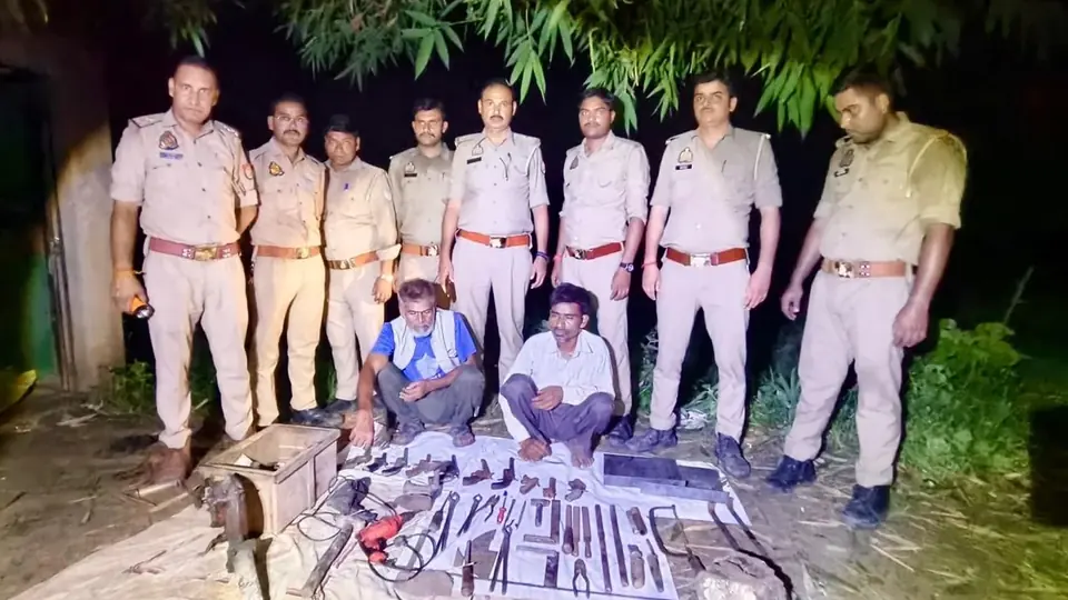 Police bust illegal weapons unit, arrest two for making and selling country pistols