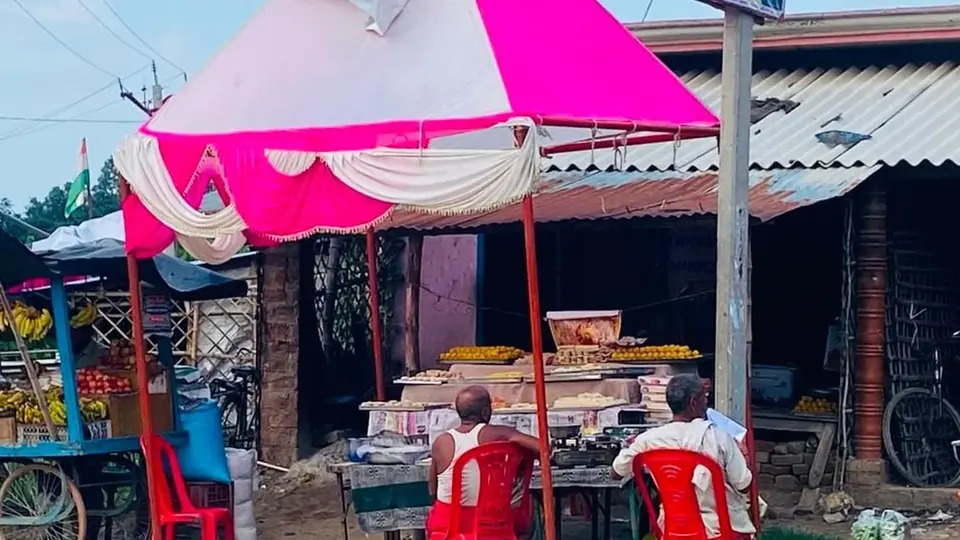 Food safety authorities ignore hygiene warnings during Raksha Bandhan in Shravasti
