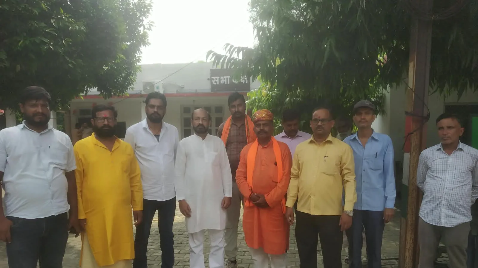 सीतापुर के संगठनों ने मुख्यमंत्री से गाय, किसान और बिजली को लेकर पांच मांगें उठाईं
