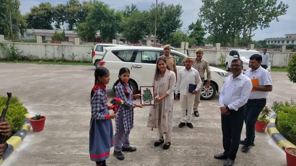 District Magistrate directs upgrades at Shravasti school after student's repair plea