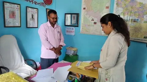 District Magistrate uncovers attendance lapses during surprise school inspection in Shravasti