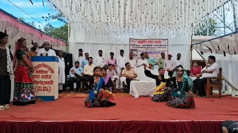 डीआईजी शुक्ला ने श्रावस्ती के स्कूल में छात्राओं से महिला सुरक्षा पर बातचीत की
