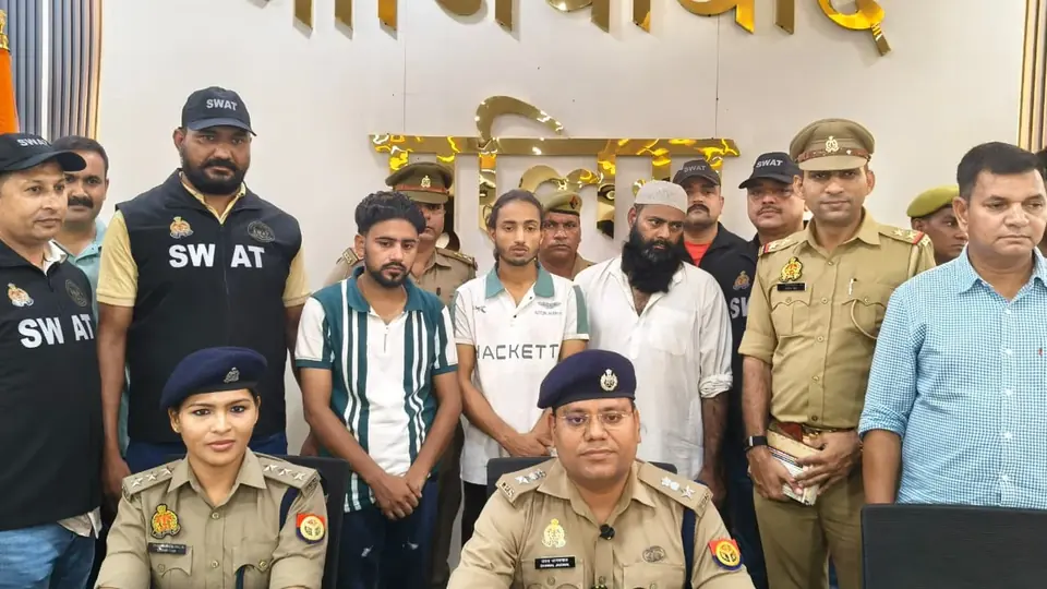 गाजियाबाद में 24.85 लाख की लूट मामले में पांच आरोपी गिरफ्तार