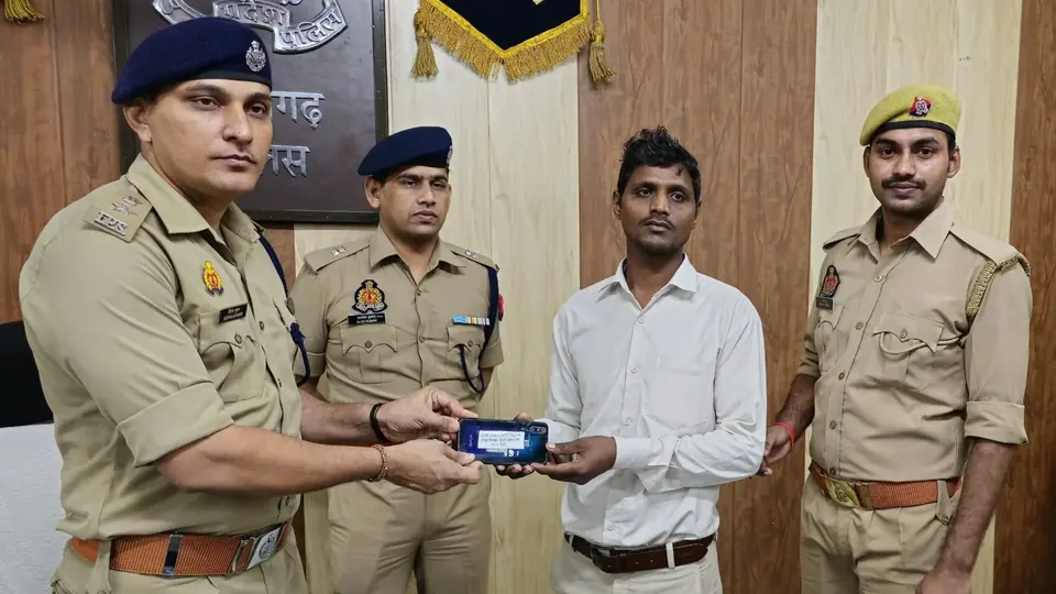 Pratapgarh police climb to 6th rank in state mobile phone recovery rankings