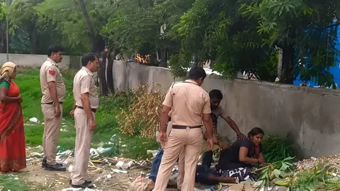 दिल्ली के रोहिणी में DDA पार्क में 27 साल के युवक का शव मिला