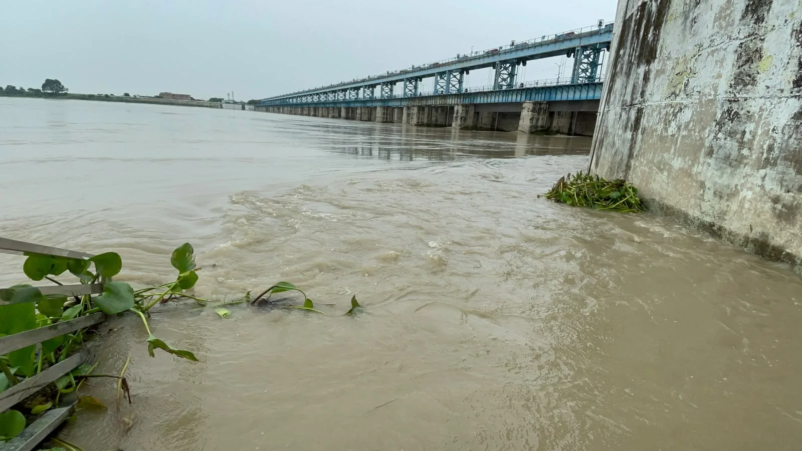 Ganga river in Kanpur nears flood warning level, authorities on high alert