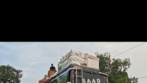 Delhi's Mori Gate road turns into illegal bus terminal outside police office
