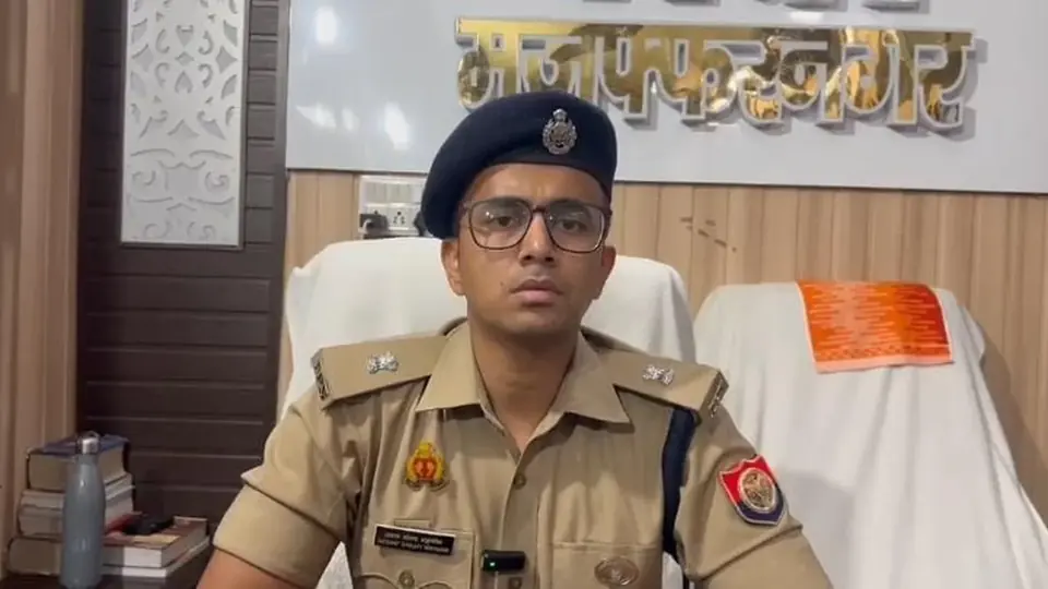 मुजफ्फरनगर में दो गुटों की झड़प, तमंचे से फायरिंग के बाद चार गिरफ्तार