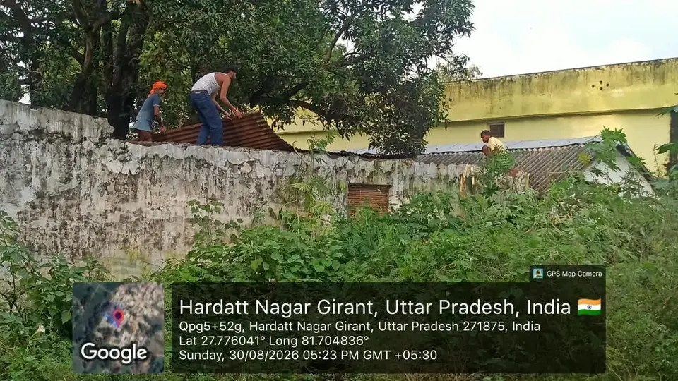श्रावस्ती में महिला की अनिश्चितकालीन धरना, एक मांग पर कार्रवाई शुरू