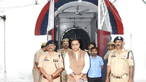 बहराइच के डीएम और एसपी ने जिला कारागार का संयुक्त निरीक्षण किया