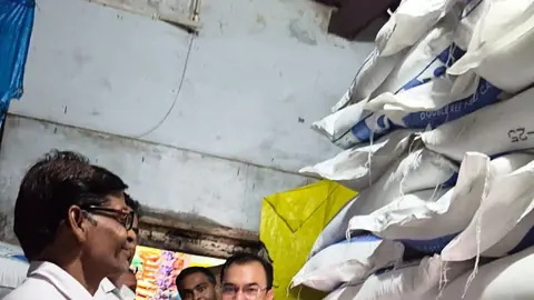 बहराइच में चीनी के स्टॉक पर सरकार की सख्ती, थोक विक्रेताओं पर छापेमारी तेज