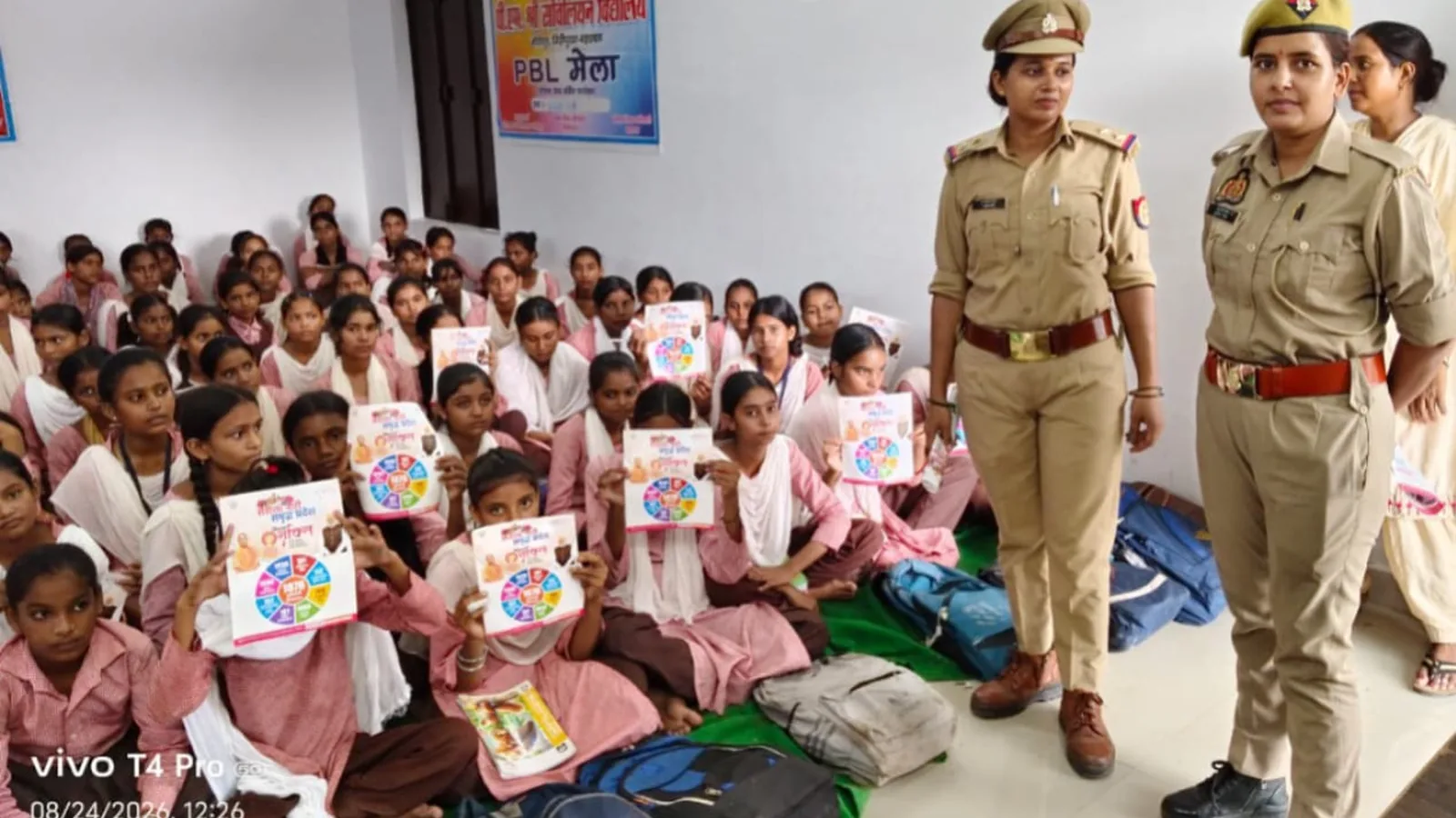 बहराइच में मिशन शक्ति 5.0 के तहत महिलाओं को अधिकार और सुरक्षा की जानकारी दी गई