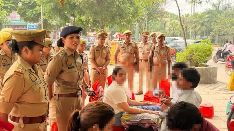 रक्षाबंधन पर महिला सुरक्षा का संदेश लेकर सड़कों पर उतरीं एसीपी प्रियाश्री पाल