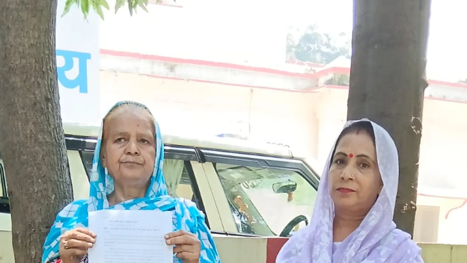 मुजफ्फरनगर में विधवा महिला ने ससुराल वालों पर संपत्ति हड़पने का आरोप लगाया