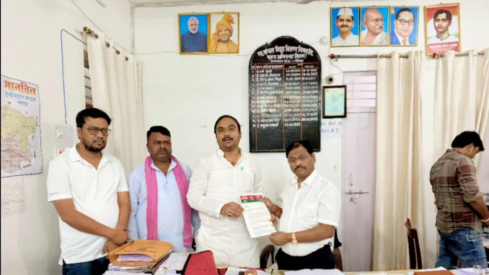 श्रावस्ती में बिजली संकट पर सपा नेता का दबाव, तुरंत सुधार की मांग