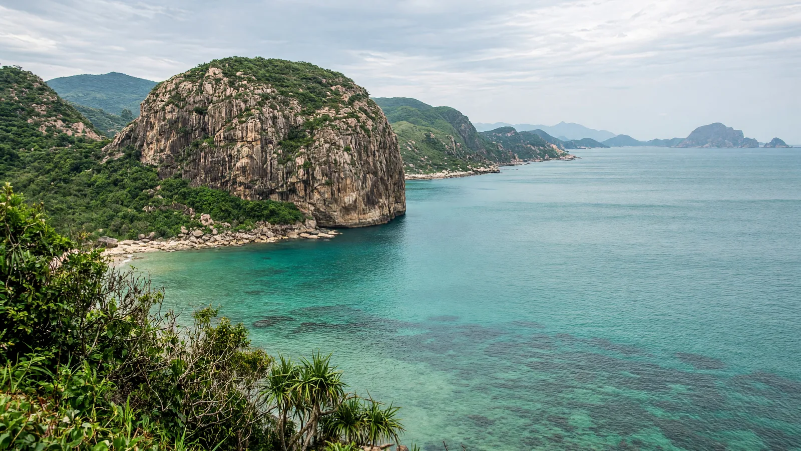 Hong Kong Expects 1.29 Million Mainland Visitors Amid Eco-Site Interest