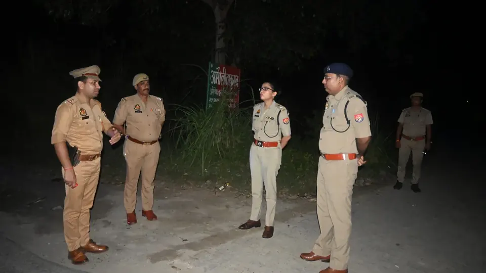 SP Shradha Narendra Pandey inspects night patrols across Kanpur Dehat district