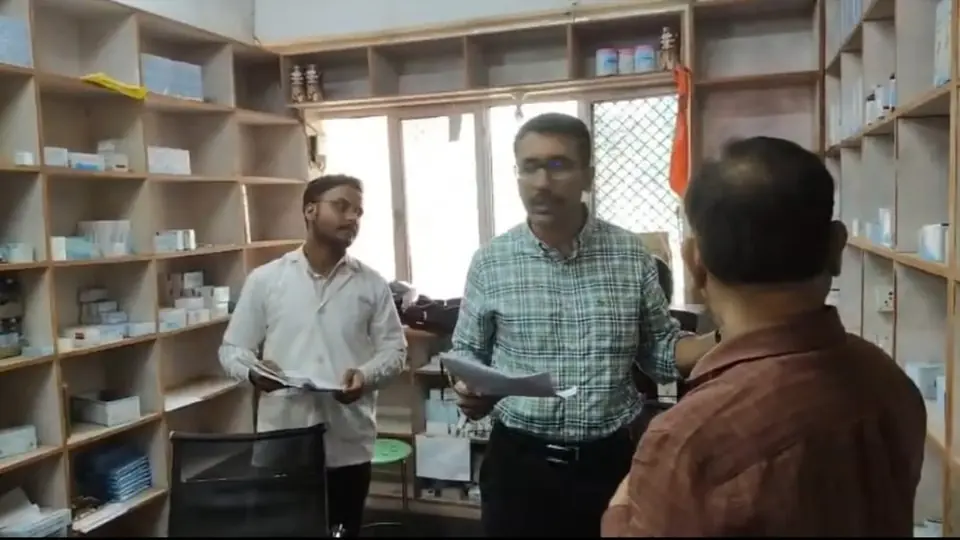 अमेठी के नए डीएम शशांक चौधरी पदभार संभालते ही एक्शन मोड में