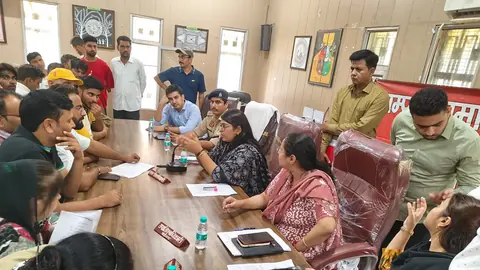 गाजियाबाद में समाधान दिवस, 180 शिकायतें मिलीं, 14 का तुरंत निस्तारण