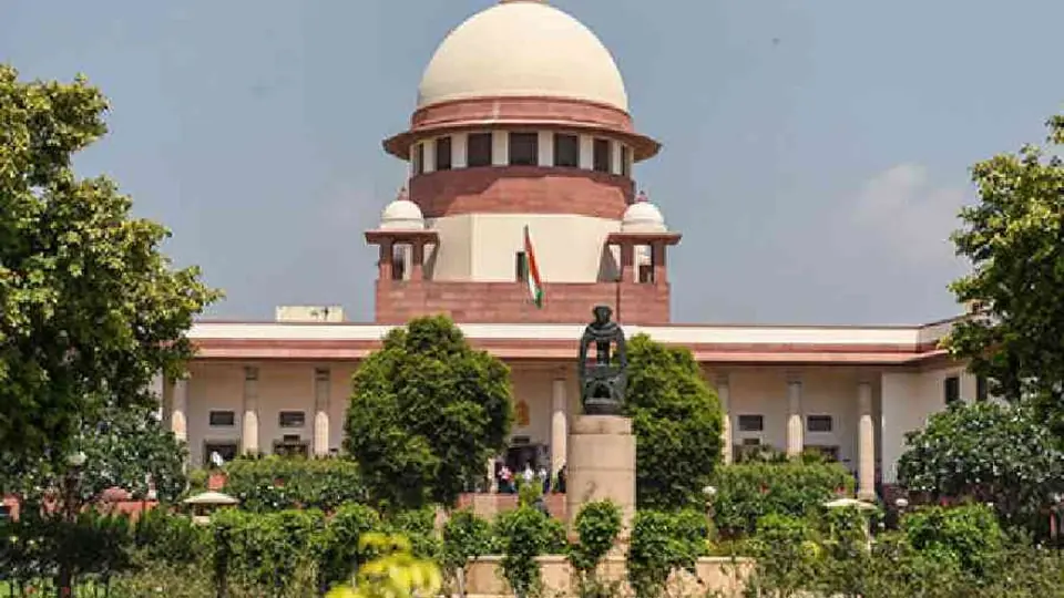 चुनाव आयुक्त नियुक्ति केस: बड़ी बेंच की केंद्र की मांग पर सुप्रीम कोर्ट का बंटा फैसला